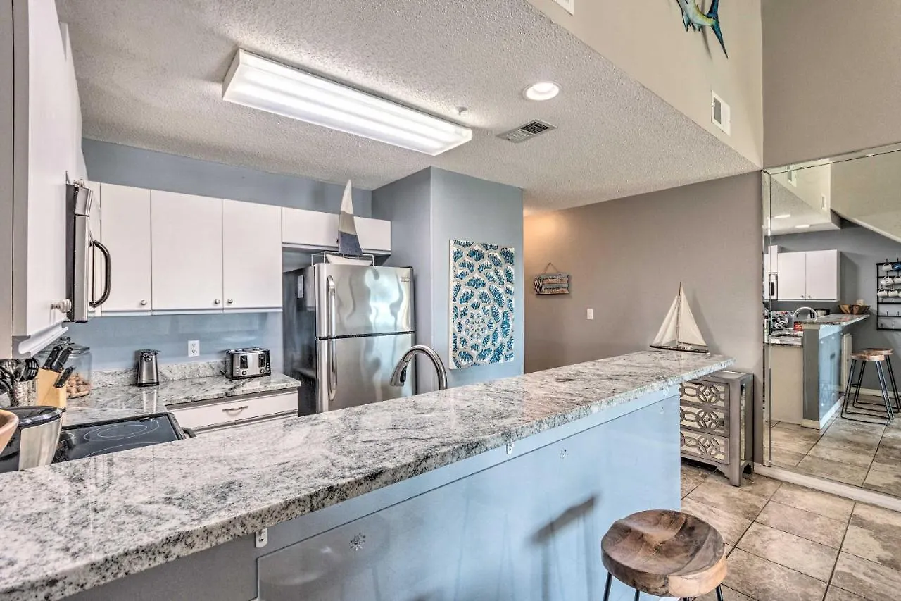 Well-Appointed Family Condo On Miramar Beach! Destin Apartment