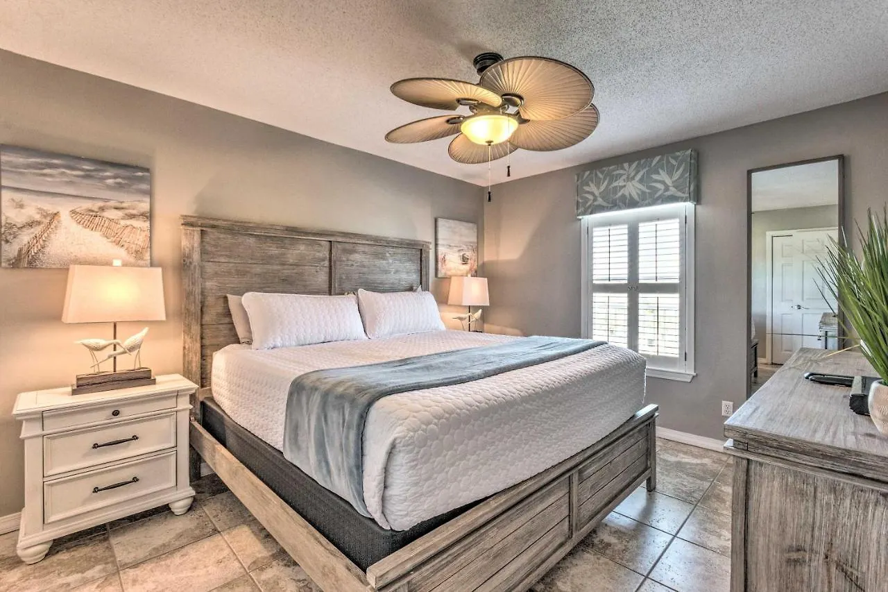 Well-Appointed Family Condo On Miramar Beach! Destin